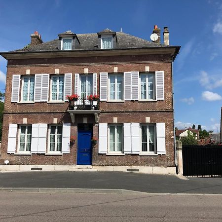 Maison Quatre Freres Лув'є Екстер'єр фото