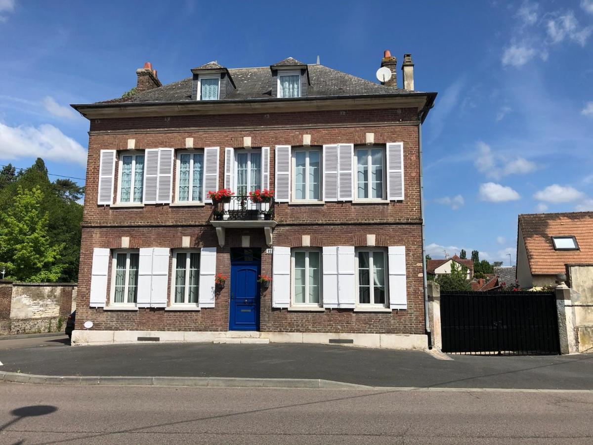 Maison Quatre Freres Лув'є Екстер'єр фото
